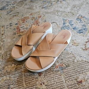 Sorel Tan Leather Wedges, Sz 10, Great Condition